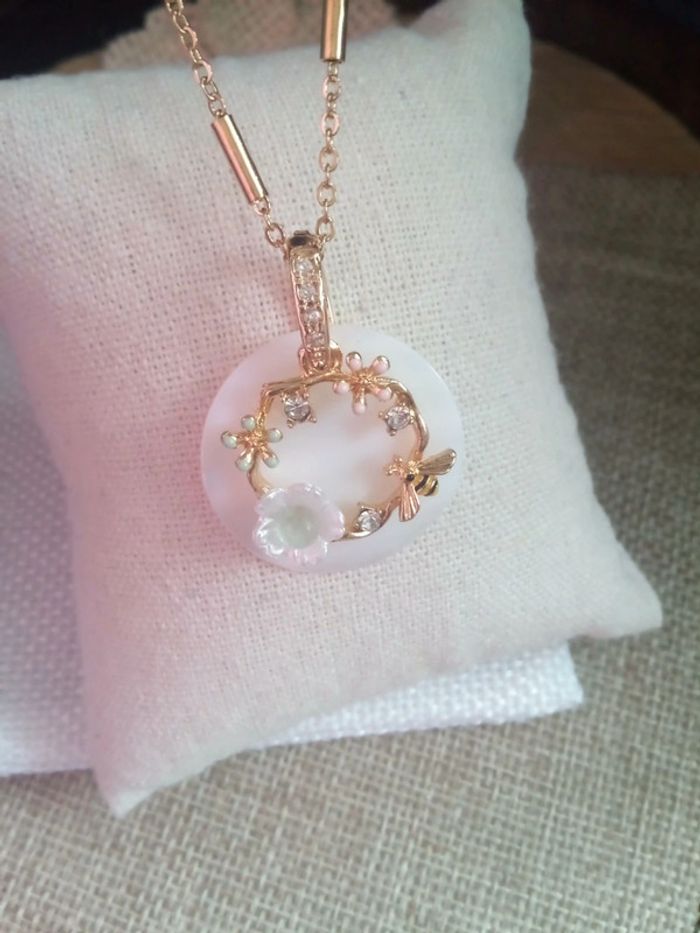 Collier champêtre en n'acre , cercle abeille , pierres aventurine et jade - photo numéro 5