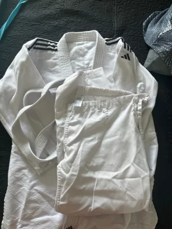 Kimono adidas