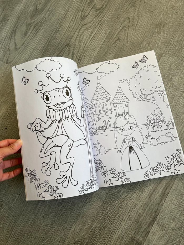 Cahier de coloriage princesses - photo numéro 3
