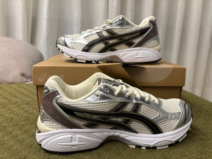 Asics Kayano 14 Taille 40.5 - photo numéro 2