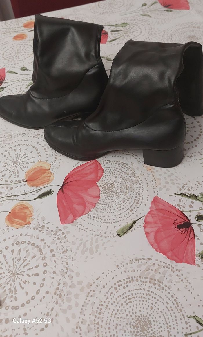 Botte chaussons bon état - photo numéro 3