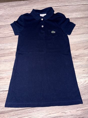 Robe Lacoste