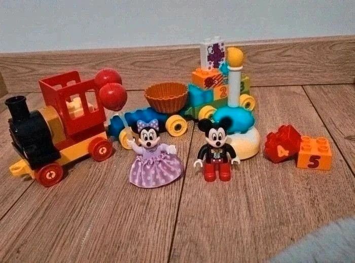 Lego Duplo 10597 La parade d'anniversaire de Mickey et Minnie - photo numéro 2