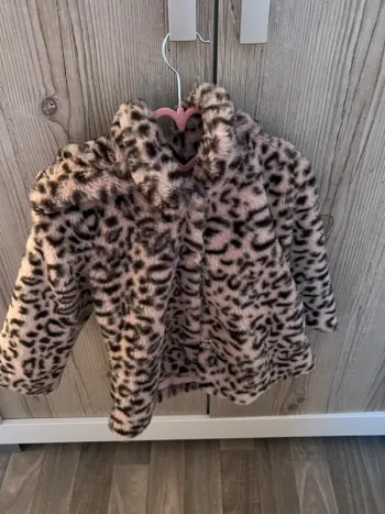 Veste en fourrure léopard