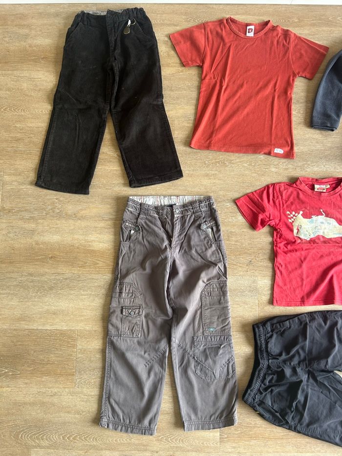 Lot vêtements garçon 8 ans – Chemises, polos, pulls, t-shirts - photo numéro 2