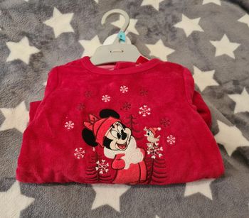 Lot Pyjama fille Minnie rouge 1 pièce avec Bonnet de Noël Disney taille 6 mois