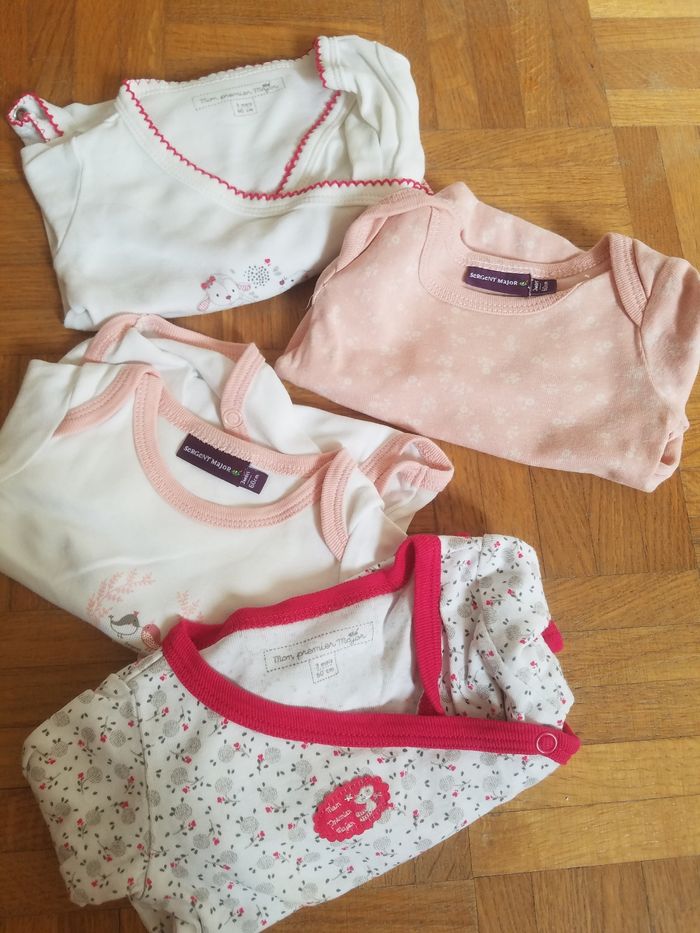 Lot 4 bodies Sergent Major 3 mois