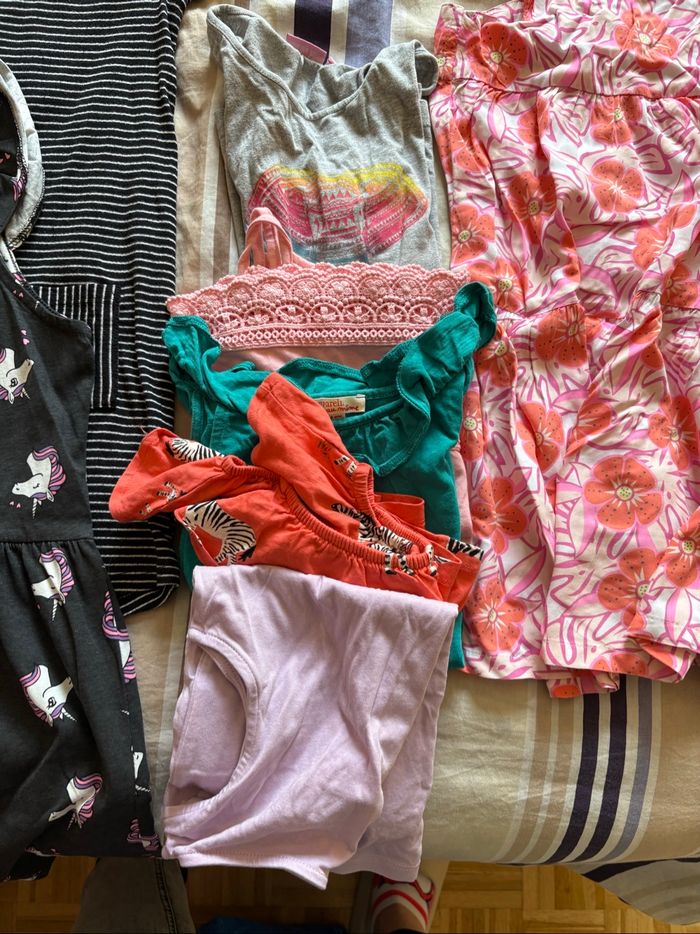 Lot vêtements filles 8 ans - photo numéro 5