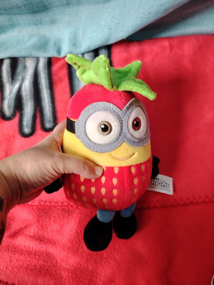 Peluche mignon fraise - photo numéro 6