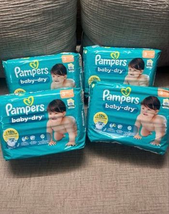 LOT PAMPERS TAILLE 3