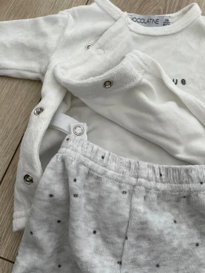 Pyjamas 2 pièces velours - photo numéro 2