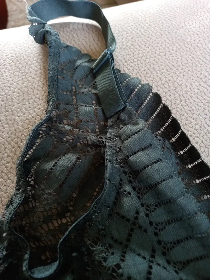 Soutien gorge - photo numéro 4