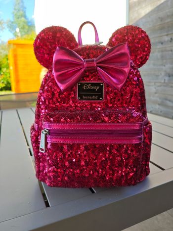 Magenta loungefly