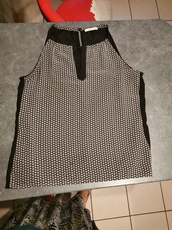Magnifique débardeur femme taille 42.