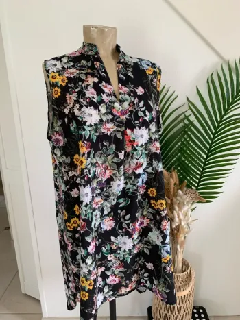 Robe sans manches fluide fleurie femme