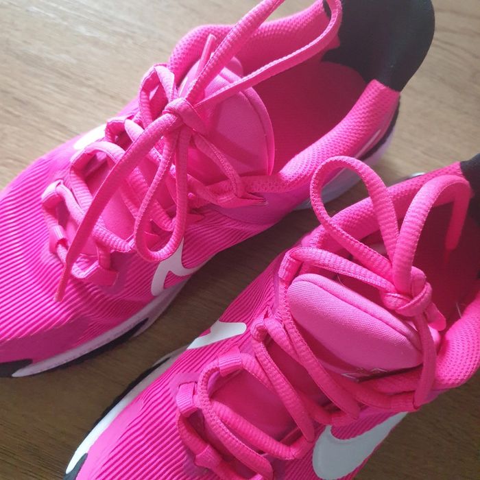 💜 Chaussures de running enfant Star Runner 4
NIKE
Pointure 38 #emyfleury_pointure38femme - photo numéro 6