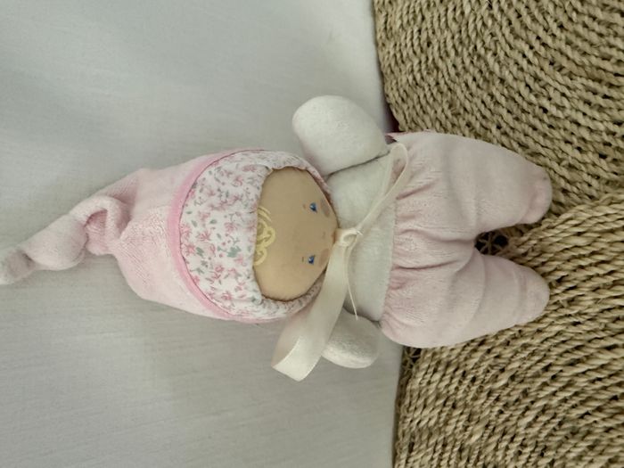 Doudou poupée chiffon bébé tendre rose fleurs COROLLE 1997 - photo numéro 1