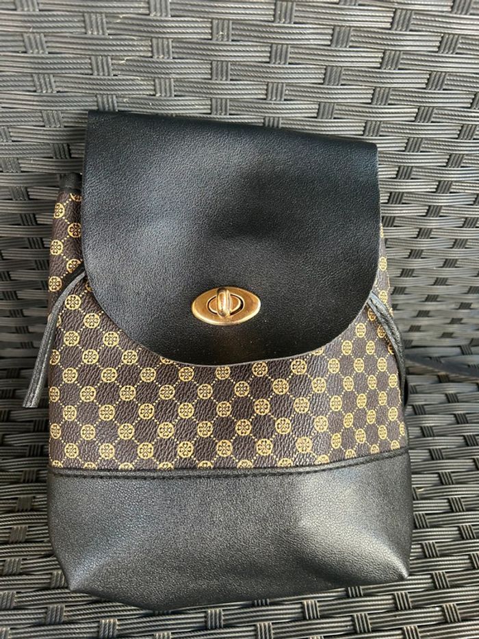 Petit sac à dos neuf - photo numéro 2