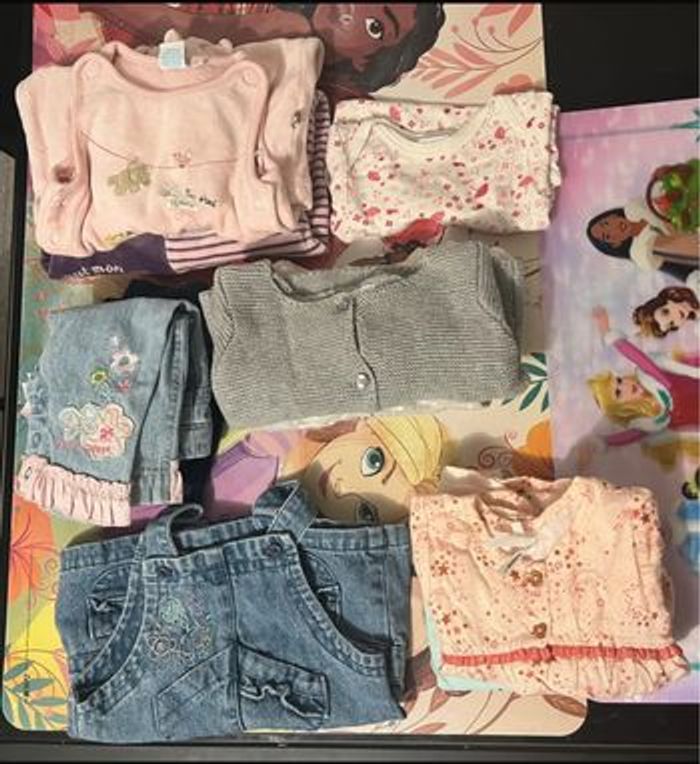 Lots de 11 vêtements fille 3 mois
