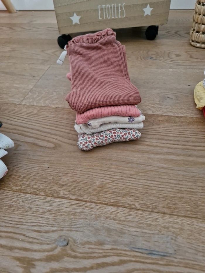 Lot de vêtements bébe fille 6 mois (43 pcs)🌻 - photo numéro 4
