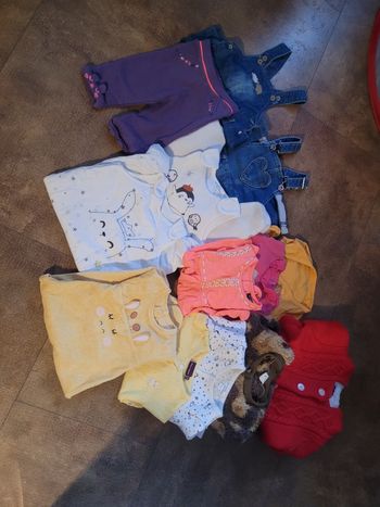 Lot vêtements fille 9 mois