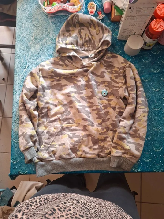 Sweat capuche 10 ans