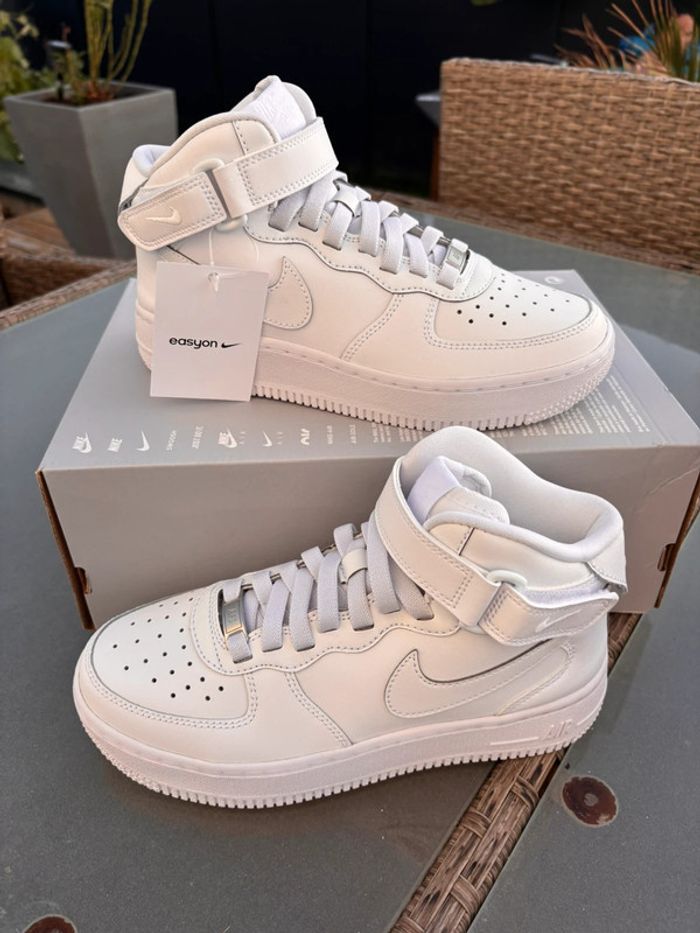 Nike Air Force 1 P.37,5 Neuves unisex - photo numéro 9