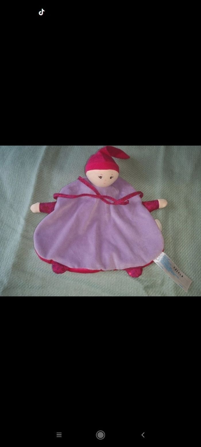 Poupée corolle plate lila fushia