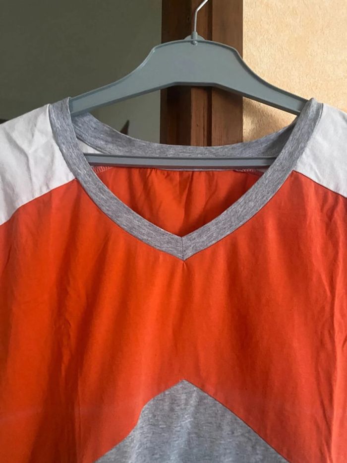 TEE shirt bicolore Taile 36 très bon état - photo numéro 2