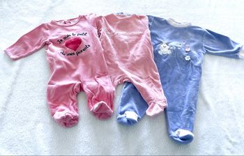 lots de 3 pyjama velours « Natalys et Kiabi  » T3 mois