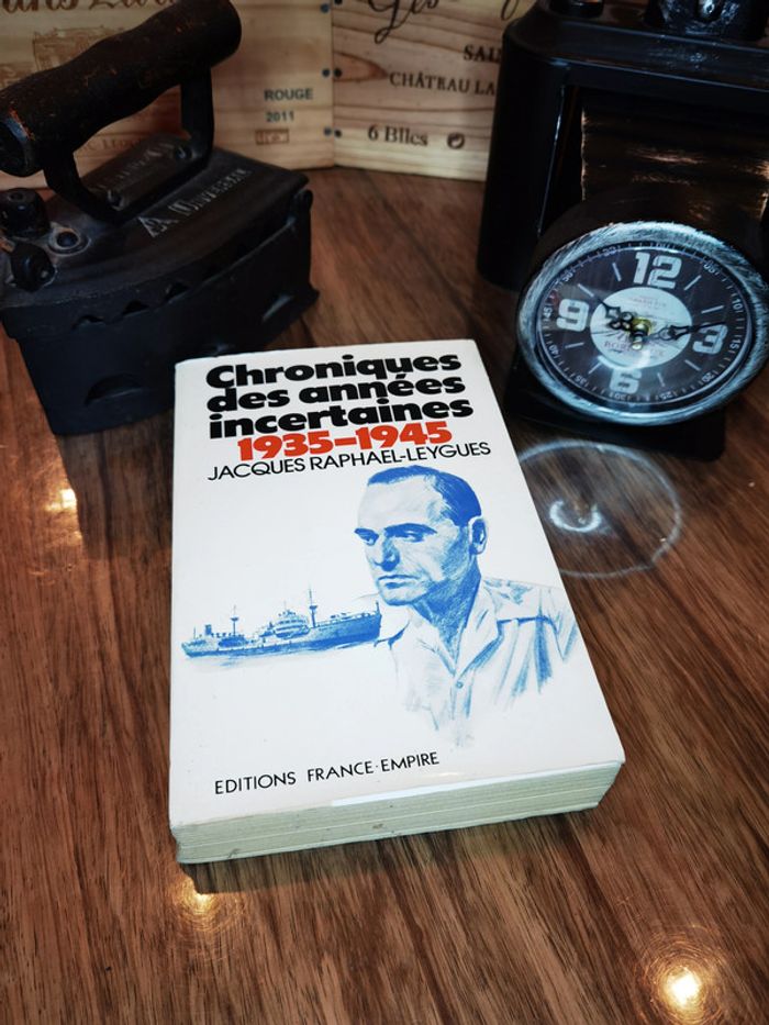 D2889 - livre "chroniques des années incertaines 1935 1945" - photo numéro 2