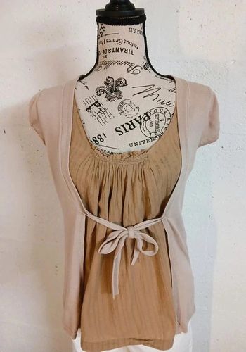 🌿 Petit haut 2 en 1 beige & camel – Taille M – Bon état