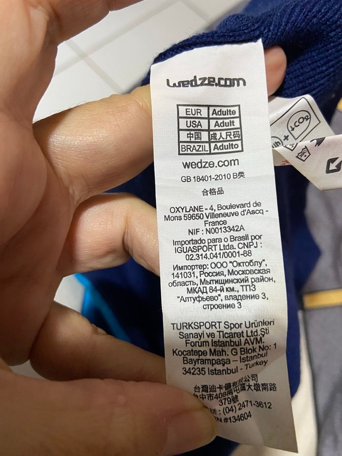 Cache cou garçon - photo numéro 4