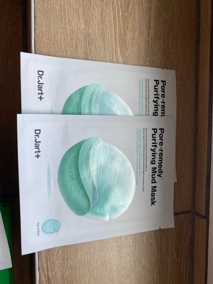 Purifying mud mask