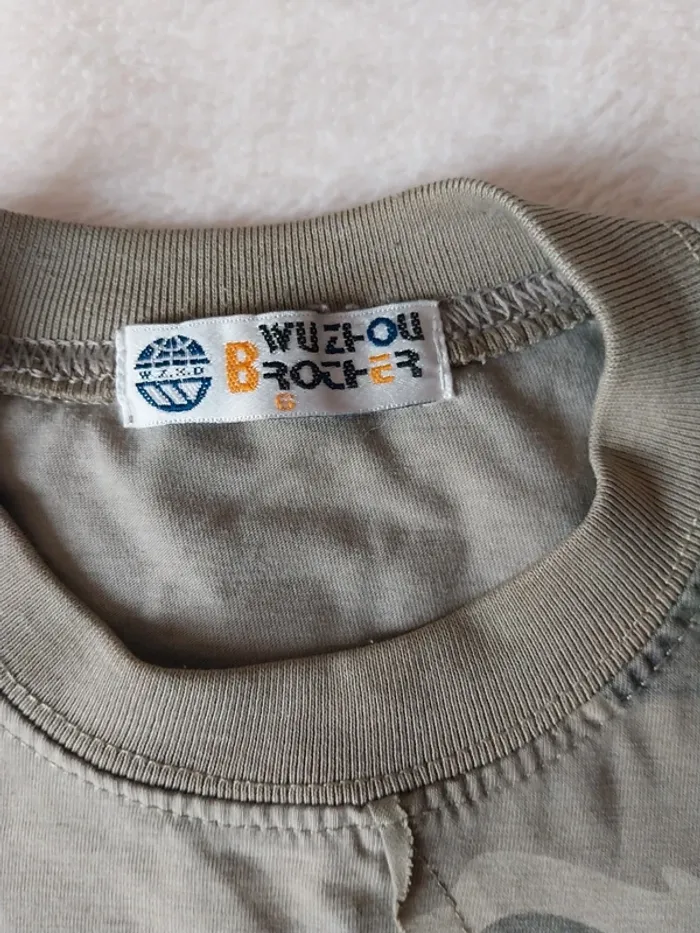 Tee shirt 6ans - photo numéro 2