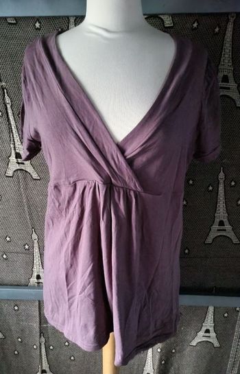 Top col V taille 46-48