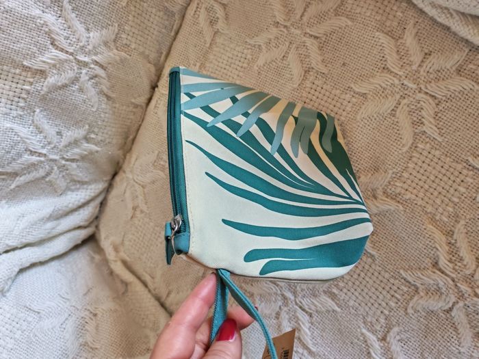 Trousse isotherme neuve Yves Rocher - photo numéro 1