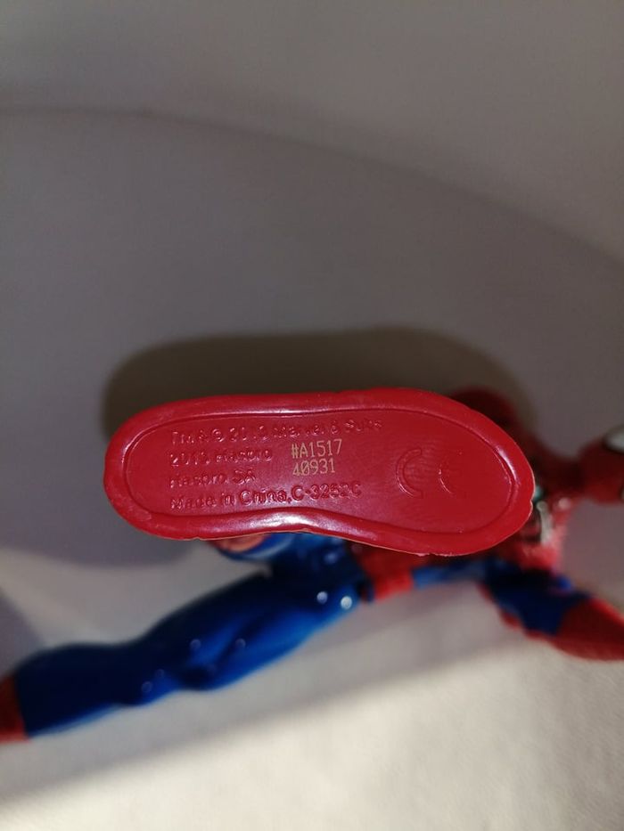 Figurine Marvel Spiderman 30 cm - photo numéro 4