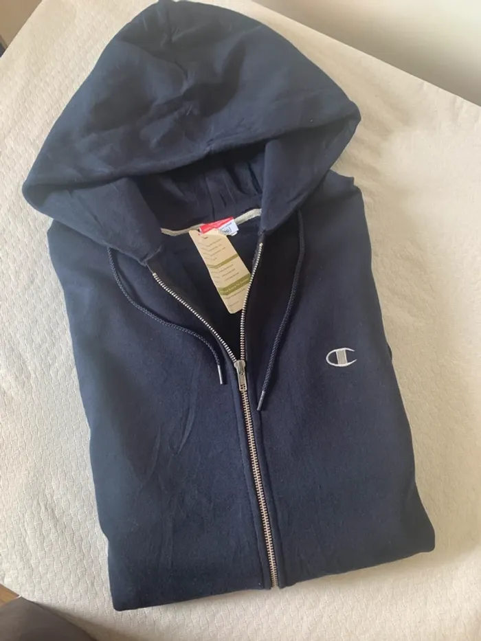 Sweat Champion zippé Bleu Marine - Grande taille XXL - Neuf avec étiquette - photo numéro 2