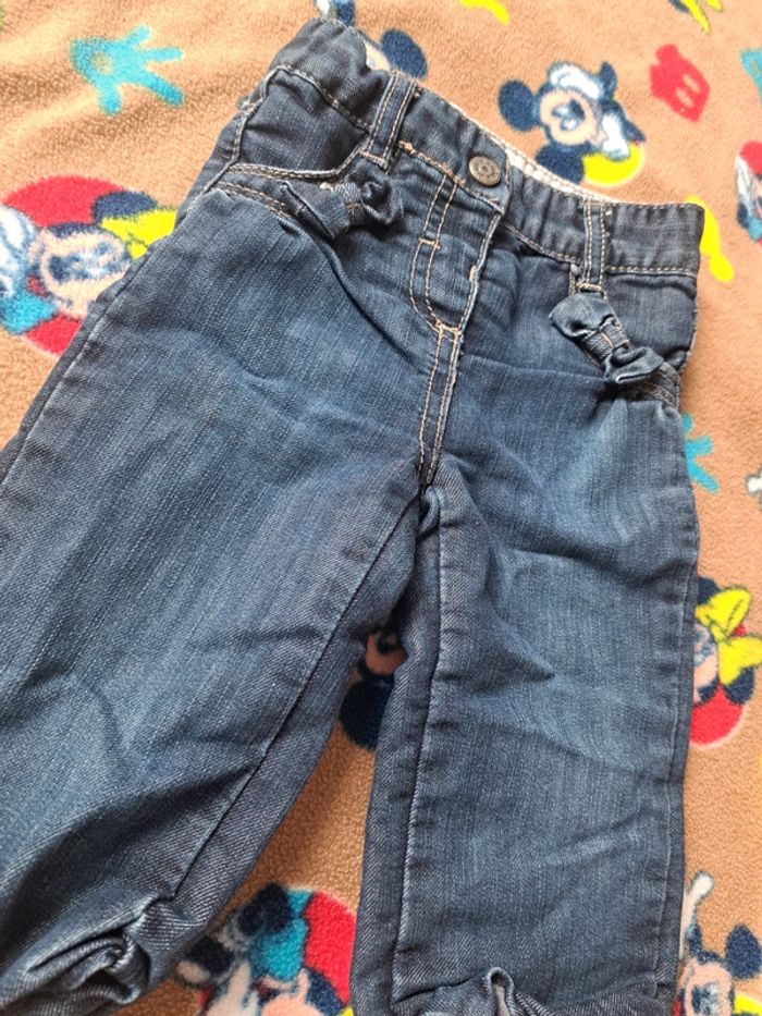 Jeans bébé taille 9mois - photo numéro 2