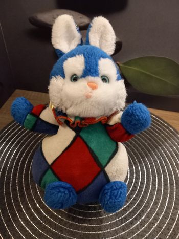 Peluche lapin boule arlequin vintage marque nounours a grelot