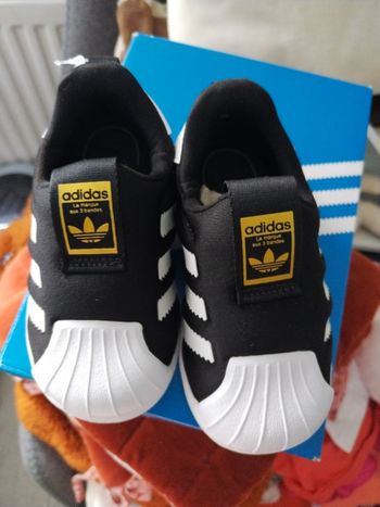 Adidas  neuf  avec étiquette