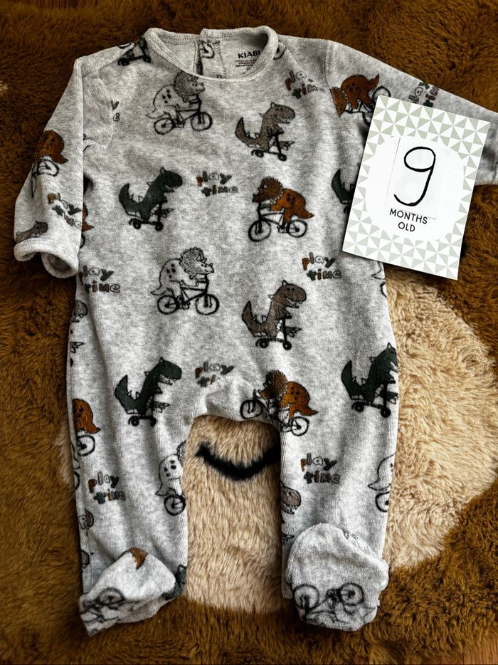 Pyjama gris dinosaures KIABI t.9m