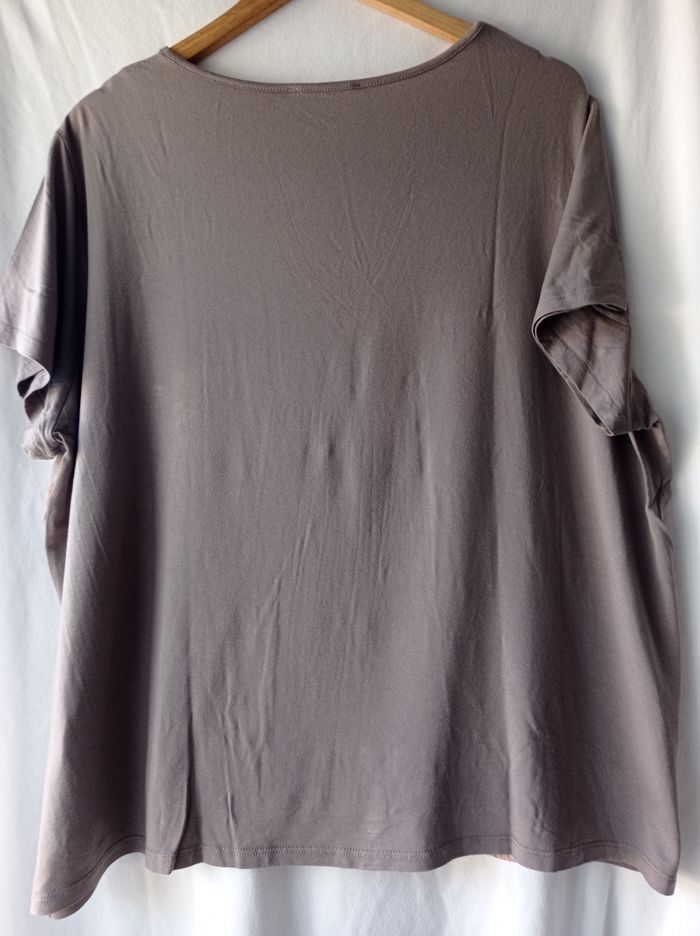 ENSEMBLE AFIBEL HAUT + JUPE Marron. - photo numéro 3