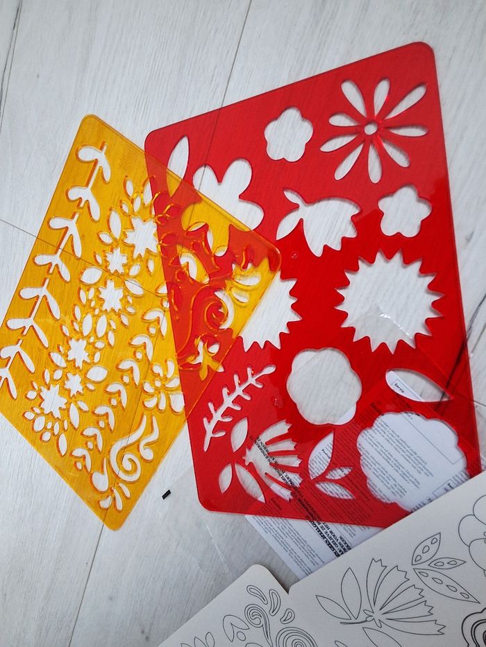 Règle de dessin pochoir à dessiner motifs feuilles fleurs nature et coloriages Neuf - photo numéro 4
