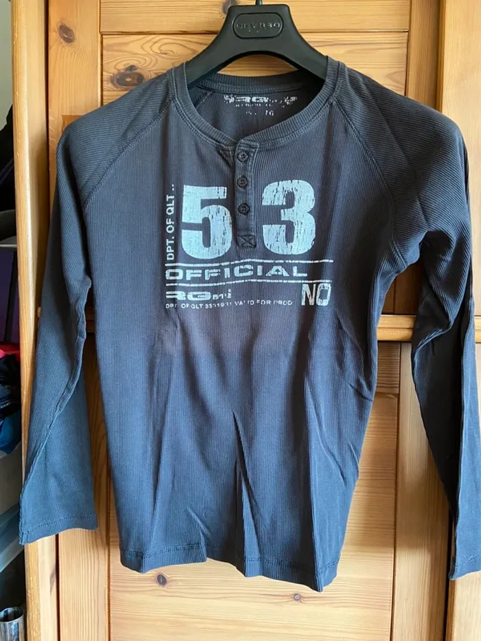 T-shirt à manches longues gris foncé