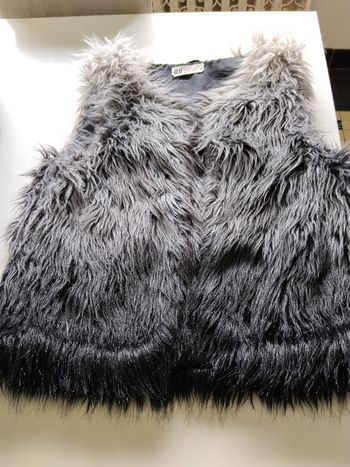 Gilet sans manche 10-12 ans H&M
Très bon état