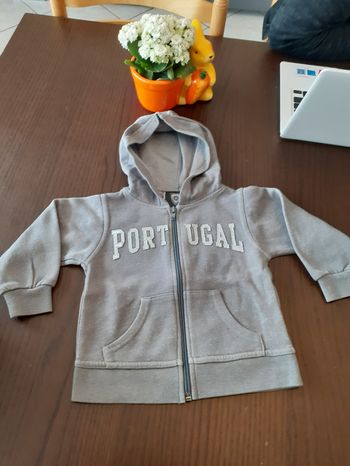 Sweat zippé taille 2 ans