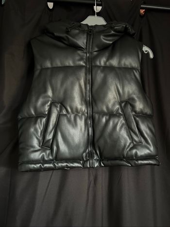 Veste noire matelassée sans manche Stradivarius taille S