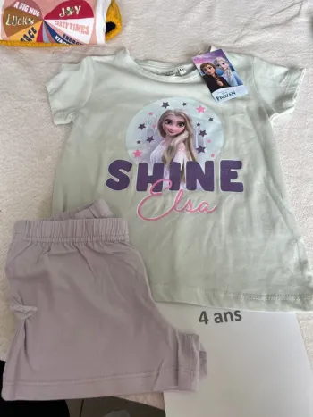 Pyjama Disney la reine des neiges Elsa 4 ans neuf